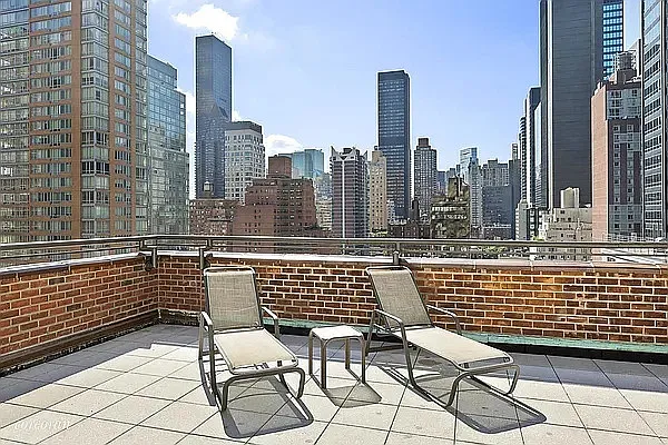 Rented by Douglas Elliman | media 16