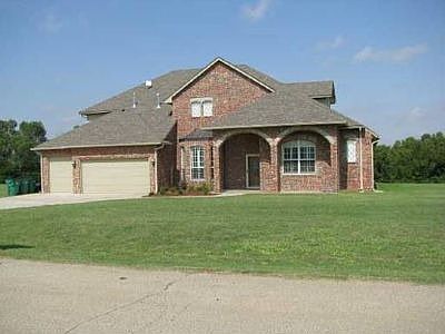 1st image of 4505 Ryan Dr NE