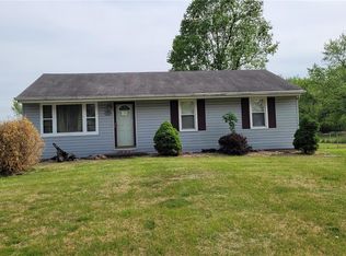 1028 Farmview Dr, Saint Louis, MO 63138