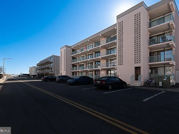 13 44th St Unit 106, Ocean City, MD 21842