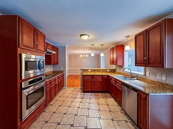 2nd image of 2305 Mirror Lake Dr