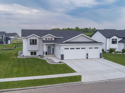 3808 Nickel St, Bismarck, ND, 58503