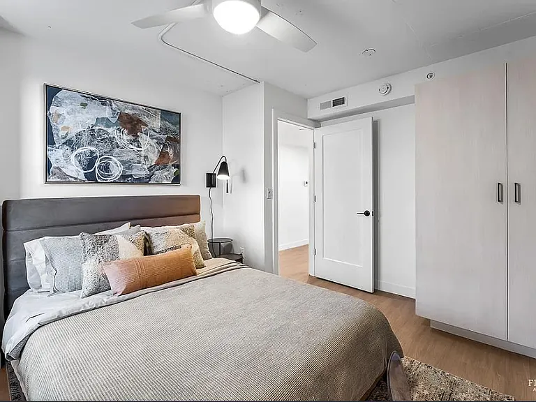 1700 N Manhattan Ave #109 — Photo 5