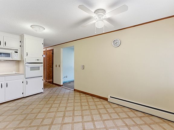 3rd image of 18 Smith Ave