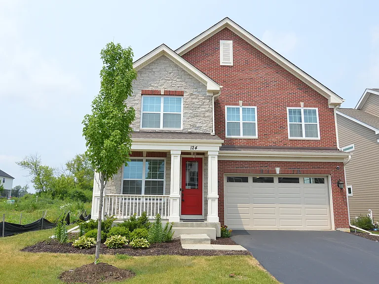 124 Roman Ln — Photo 1