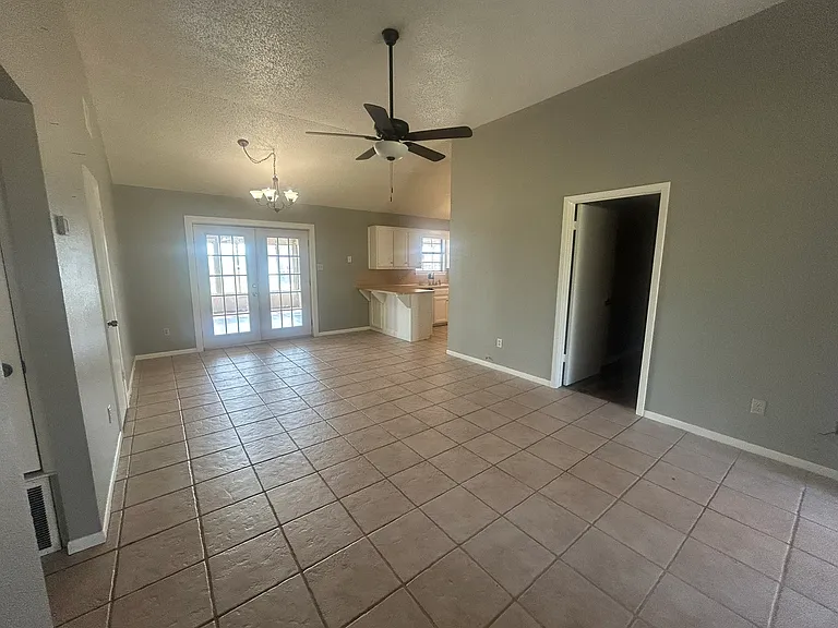 339 S Pleasant Hill Rd — Photo 6