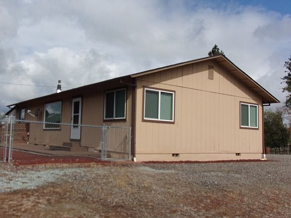 3rd image of 375 Jordan Creek Rd
