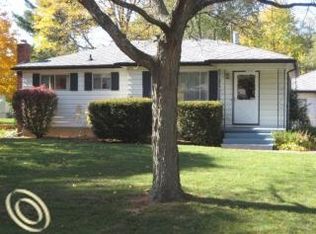 1301 Orchid St, Waterford, MI 48328