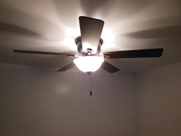 1341 E Ports O Call Dr, Palatine, IL 60074