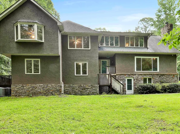 360 Darren Dr, Fayetteville, GA 30215