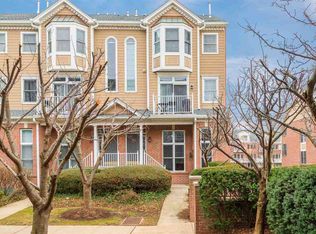 263 Half Moon Ct #263, West New York, NJ 07093