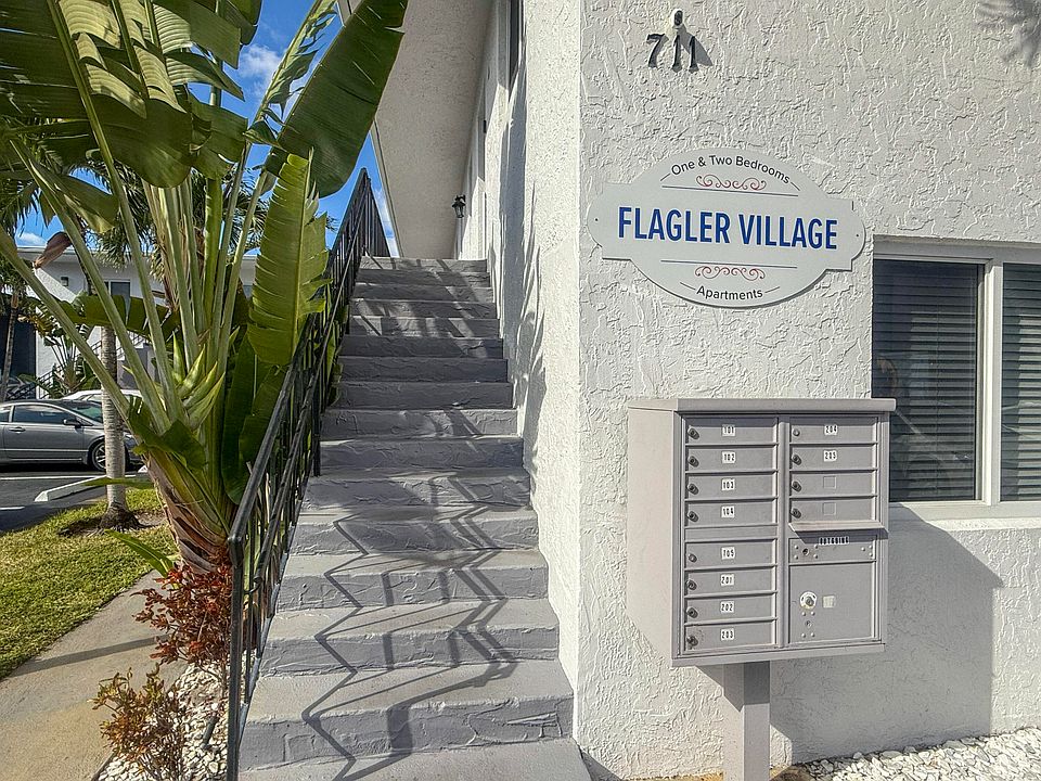2nd image of 711 NE 2nd Ave APT 105