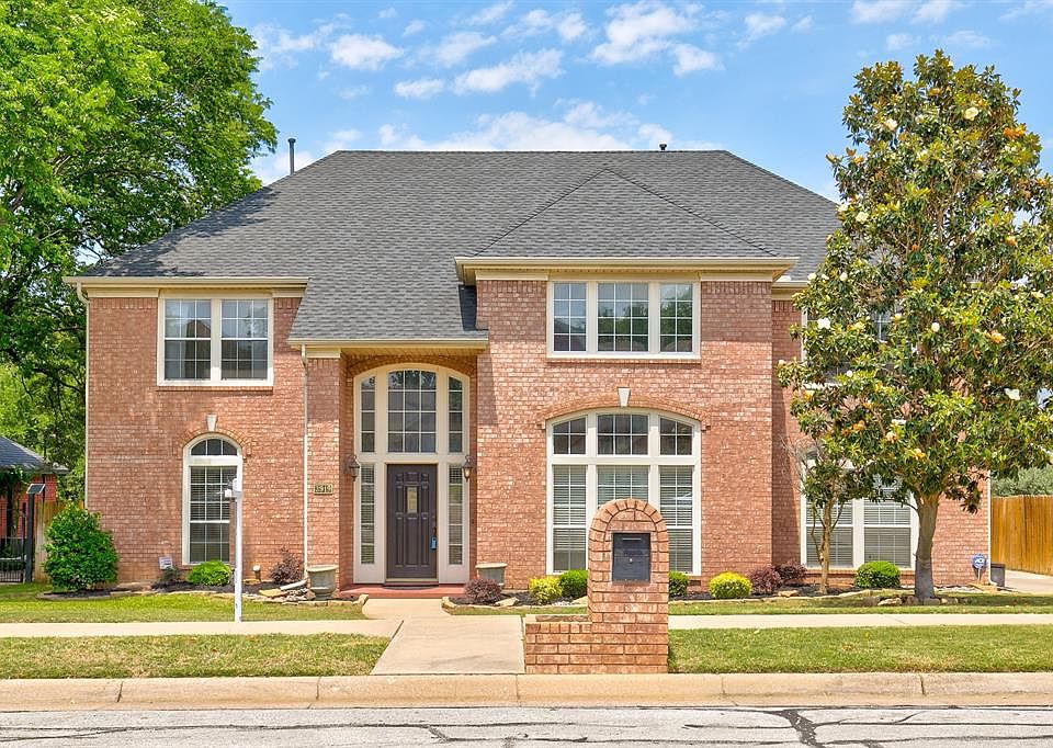 1st image of 3919 Cross Bend Dr