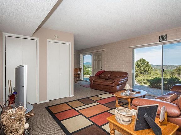 5th image of 806 Eastwood Dr