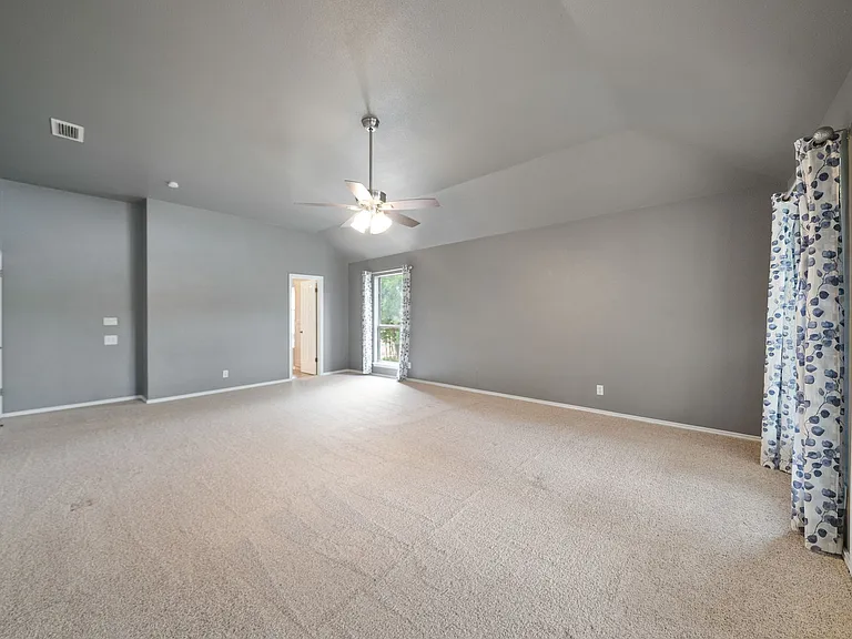 711 Arch Stone — Photo 16