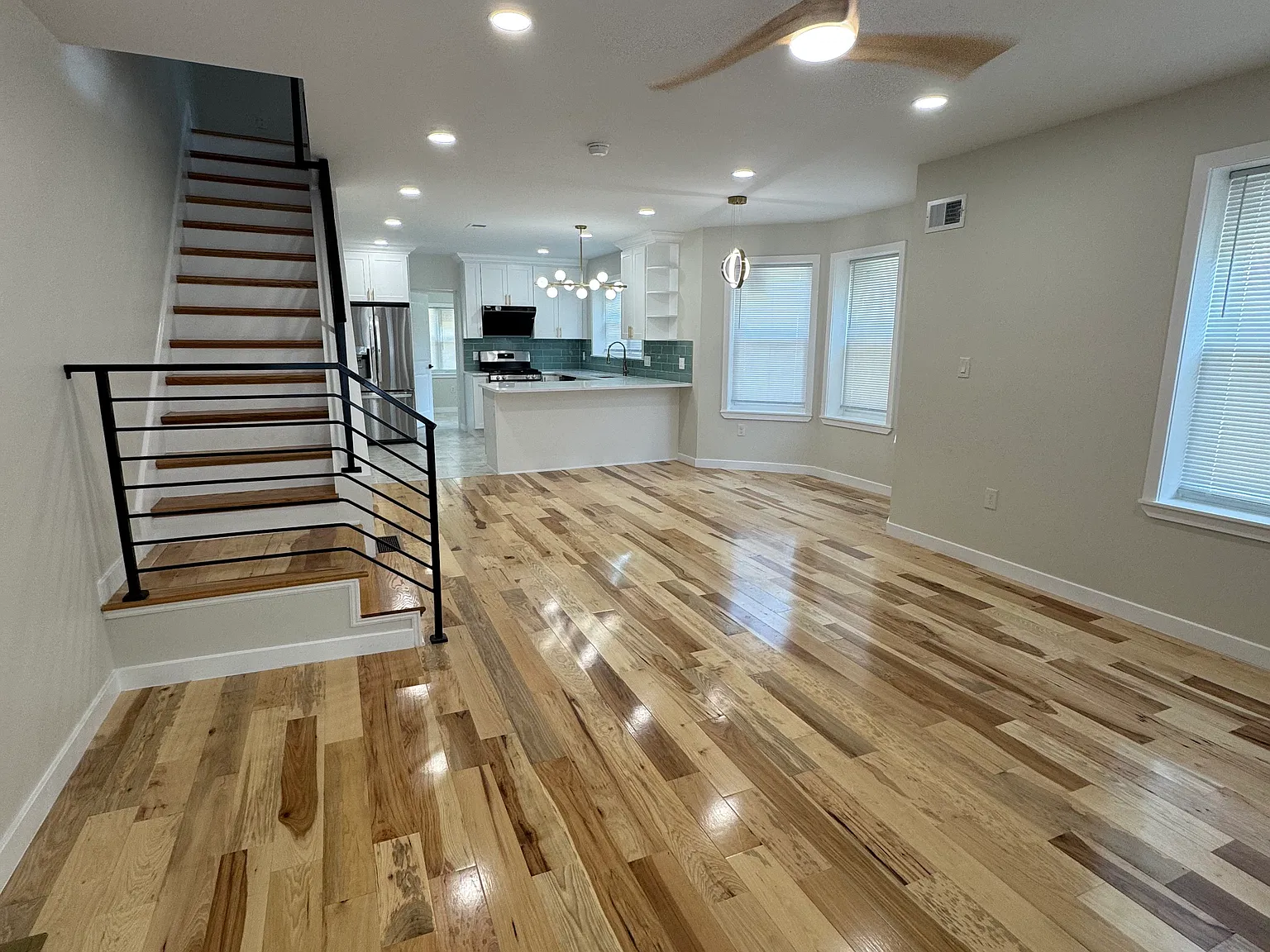 4 bed, 1800 sqft, $3,600 — Photo 1