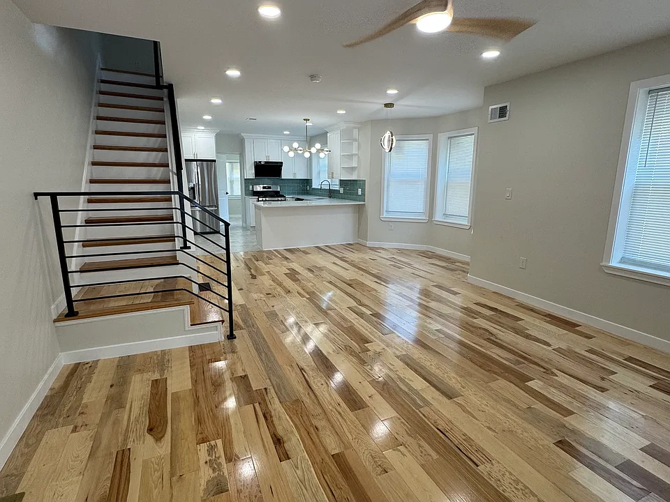 189 Meredith Ave