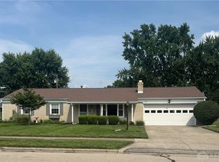 1123 Crestview Dr, Troy, OH 45373