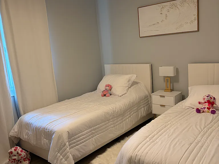 805 E Victoria Ct — Photo 11