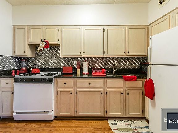 3rd image of 136 W 117th St APT 3