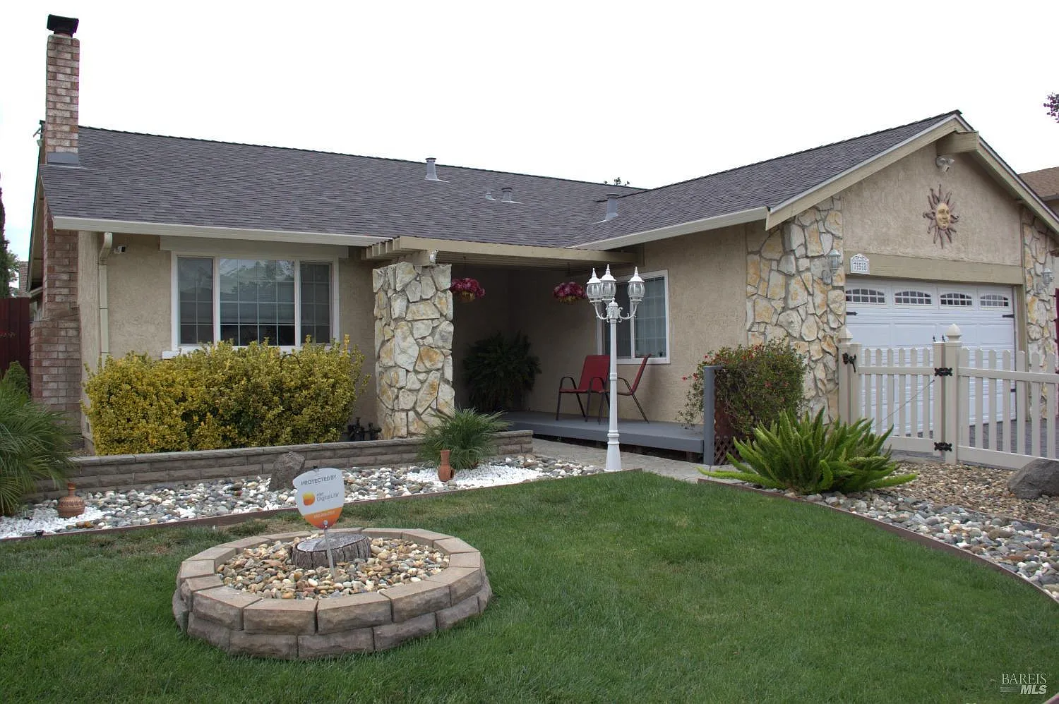 758 Sequoia Drive photo 1