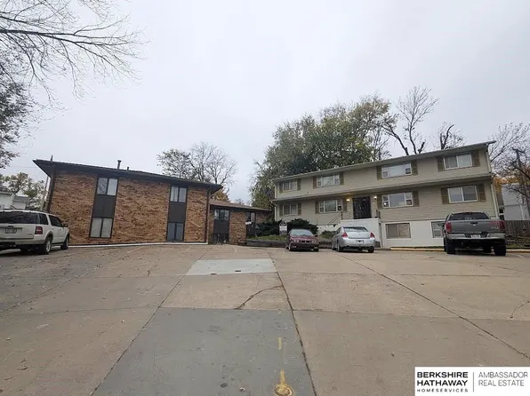 12131 & 12135 Lisa Cir, Omaha, NE 68137