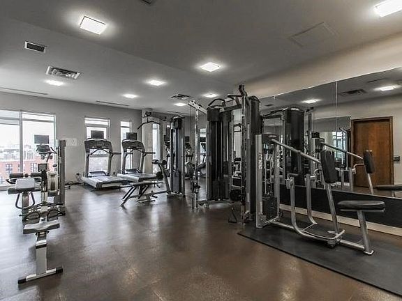 4th image of 260 Sackville St #105