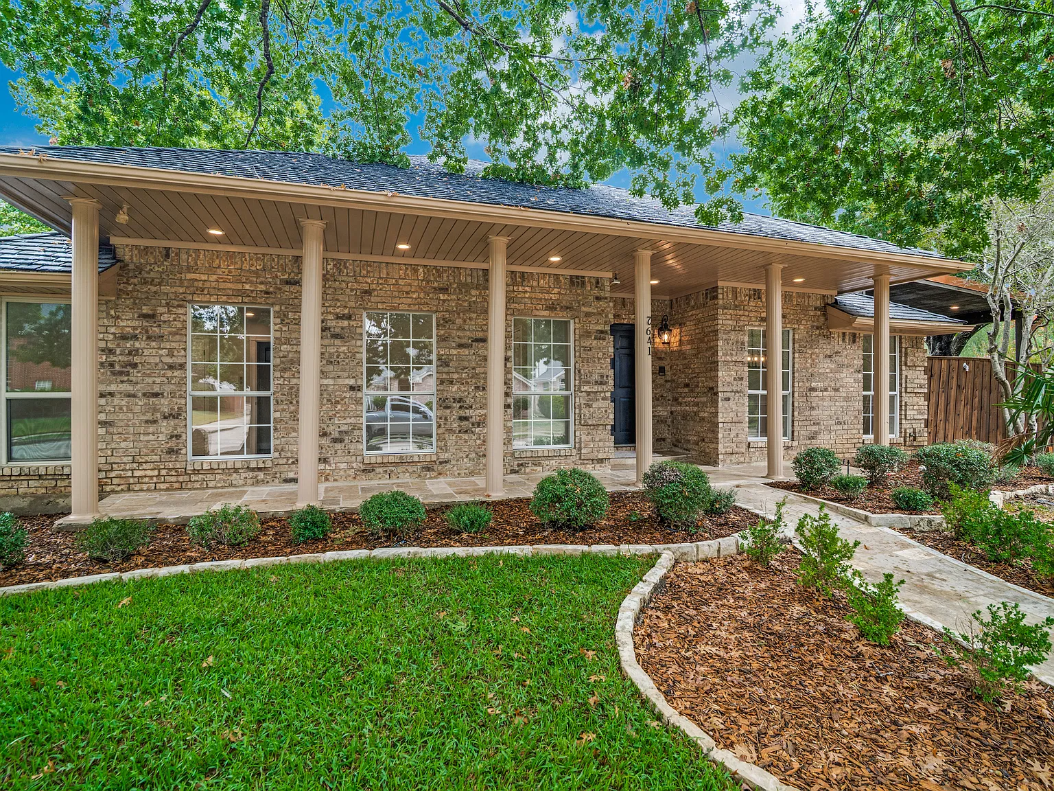 4 bed, 2192 sqft, $3,645 — Photo 4