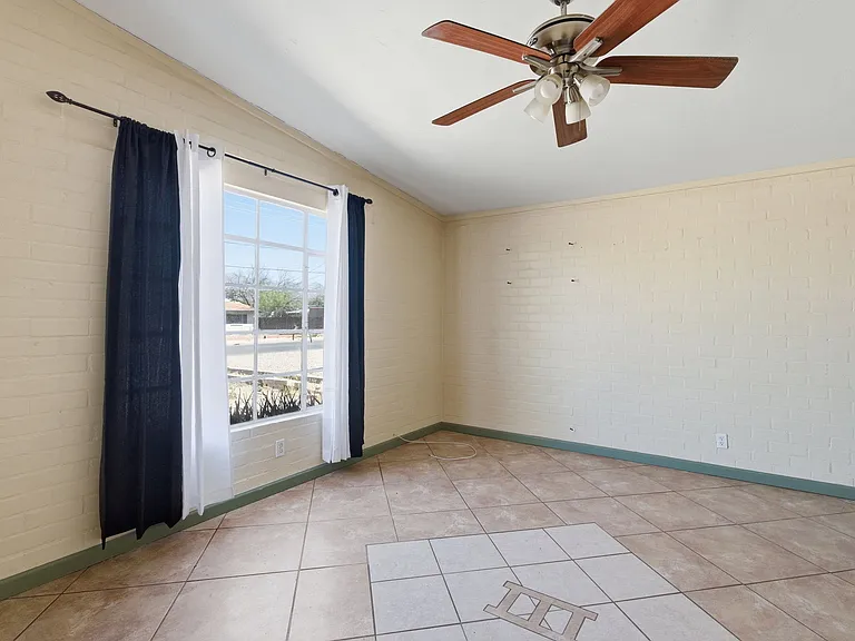 3226 E Bermuda St #1 — Photo 5
