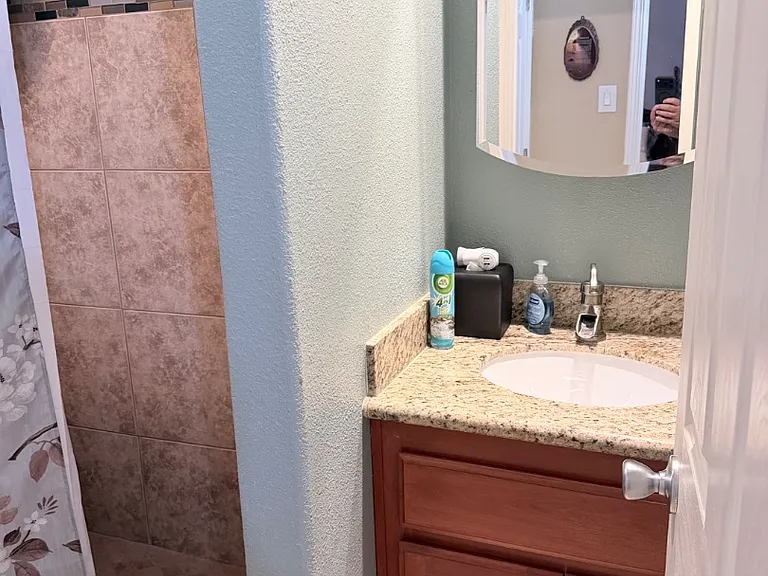 Unit Photo