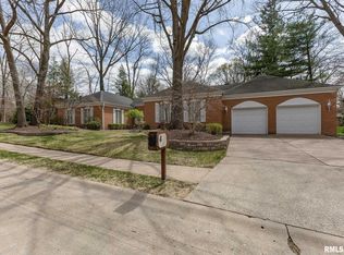 4 Timberwood Ct, Moline, IL 61265