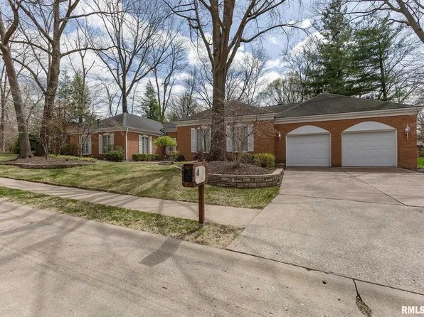 4 Timberwood Ct, Moline, IL 61265