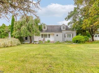 990 Union Valley Rd, West Milford, NJ 07480