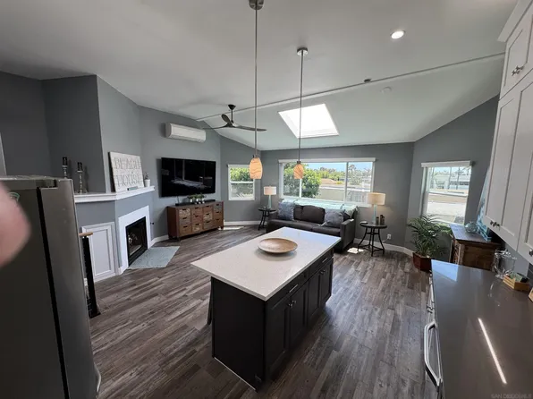 880 Home Ave Unit F, Carlsbad, CA 92008