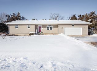 601 E Locust St, Geneseo, IL 61254