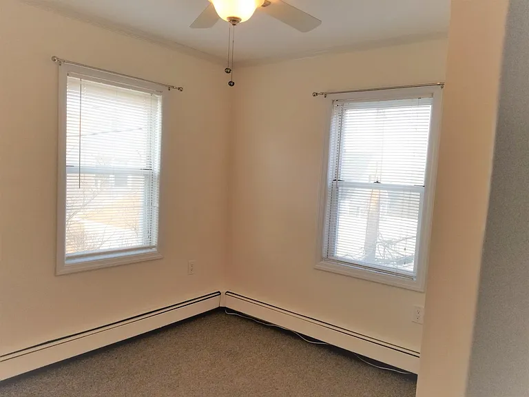106 Monroe Blvd — Photo 18