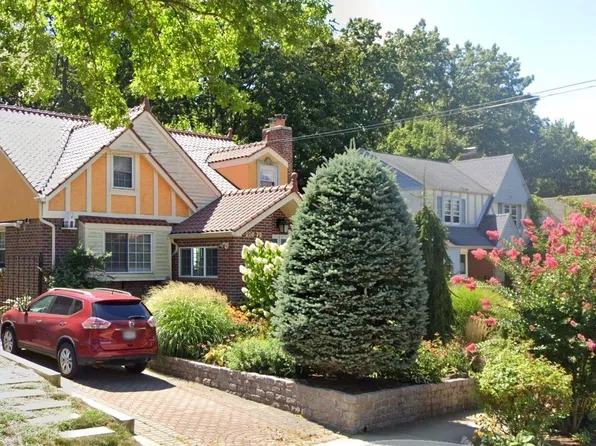220-72 77th Avenue, Bayside, NY 11364