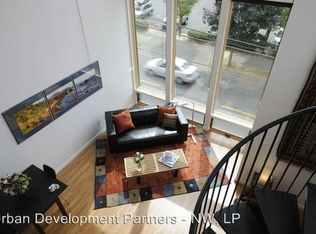 3103 SE Division St, Portland, OR 97202