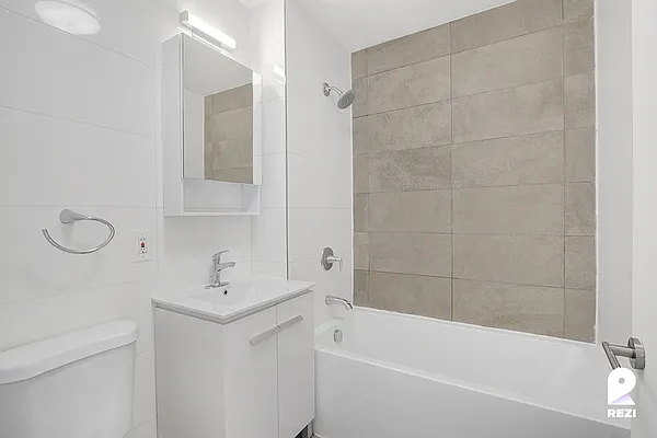 Rented by REZI | media 18