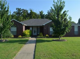 3782 Derrick Ln, Springdale, AR 72762