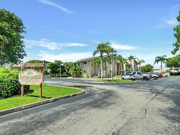 2nd image of 16210 SW 92nd Ave #19