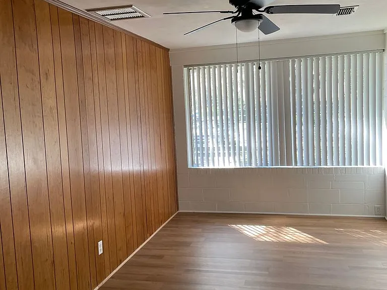 2269 Southland Rd — Photo 3