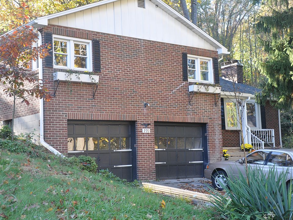 (770 Parkview Drive)