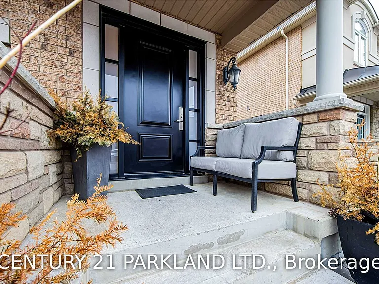 15 Sedgewick Pl — Photo 3