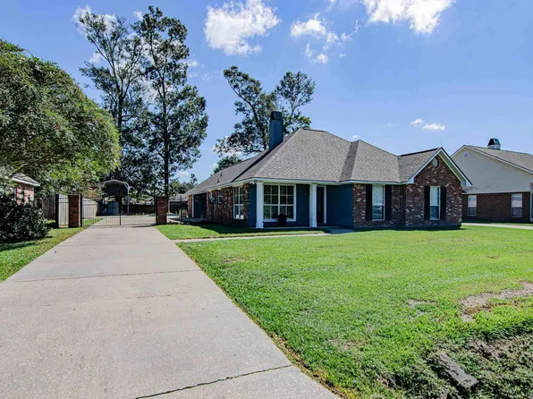 30960 Katie Dr, Denham Springs, LA 70726