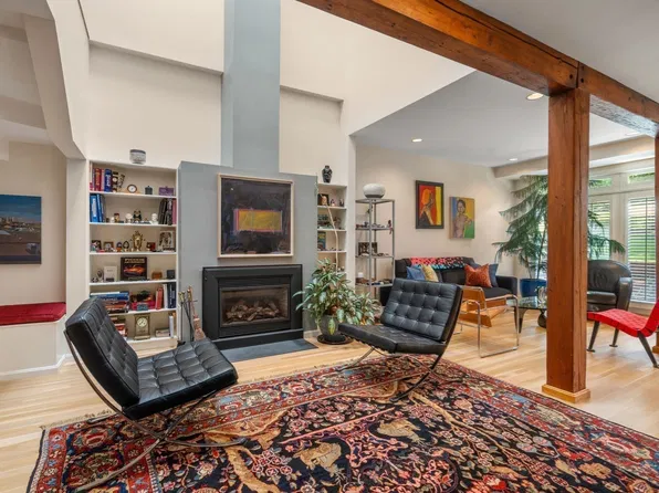 563 Boylston St Unit 563, Brookline, MA 02445