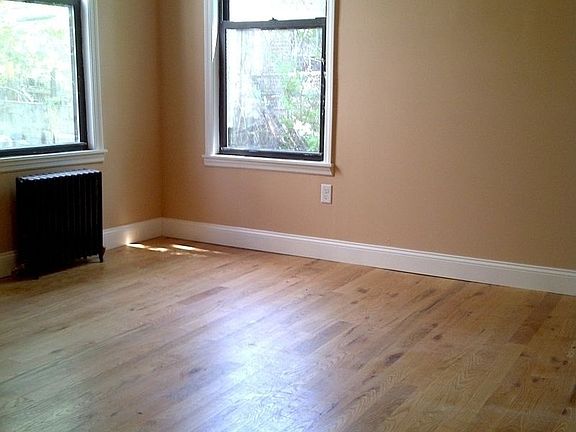 4th image of 26 Woodbine St #1