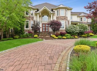 14 Michele Ln, Livingston, NJ 07039