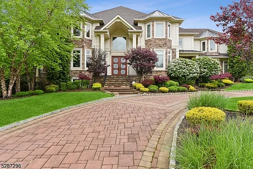 14 Michelle Ln Photo 1