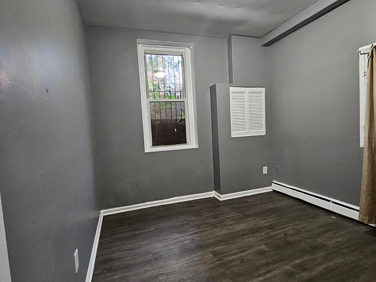 84 Woodside Pl #C1 — Photo 8
